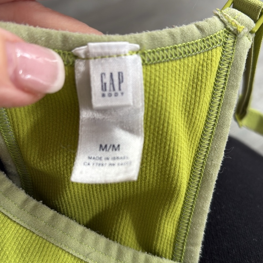 GAP Top - Picture 4 of 4